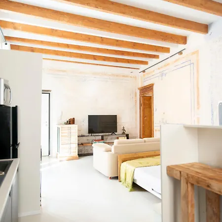 Apartment Tola Raffinato In Centro