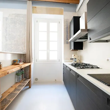 Apartment Tola Raffinato In Centro *